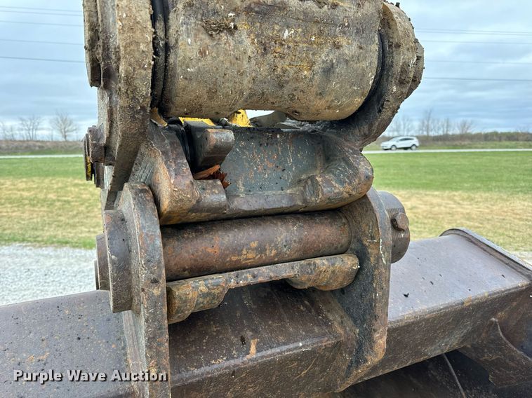 image for item DV1864 2017 Komatsu PC290LC-11 excavator