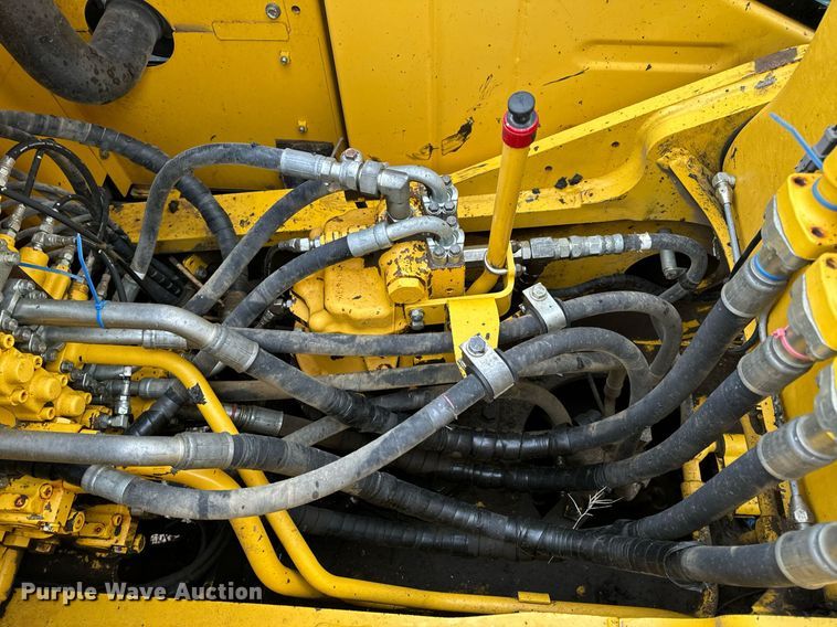 image for item DV1864 2017 Komatsu PC290LC-11 excavator