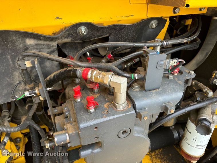 image for item DV1864 2017 Komatsu PC290LC-11 excavator