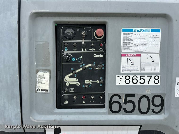 image for item DV1865 2016 Genie S-60TRAX boom lift