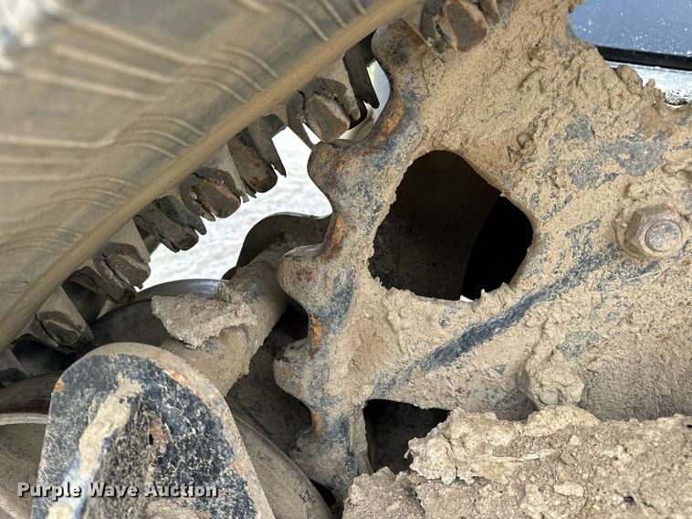 image for item DV1865 2016 Genie S-60TRAX boom lift