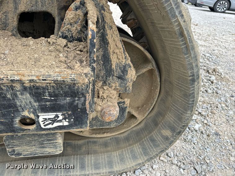 image for item DV1865 2016 Genie S-60TRAX boom lift