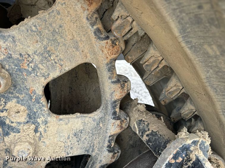 image for item DV1865 2016 Genie S-60TRAX boom lift