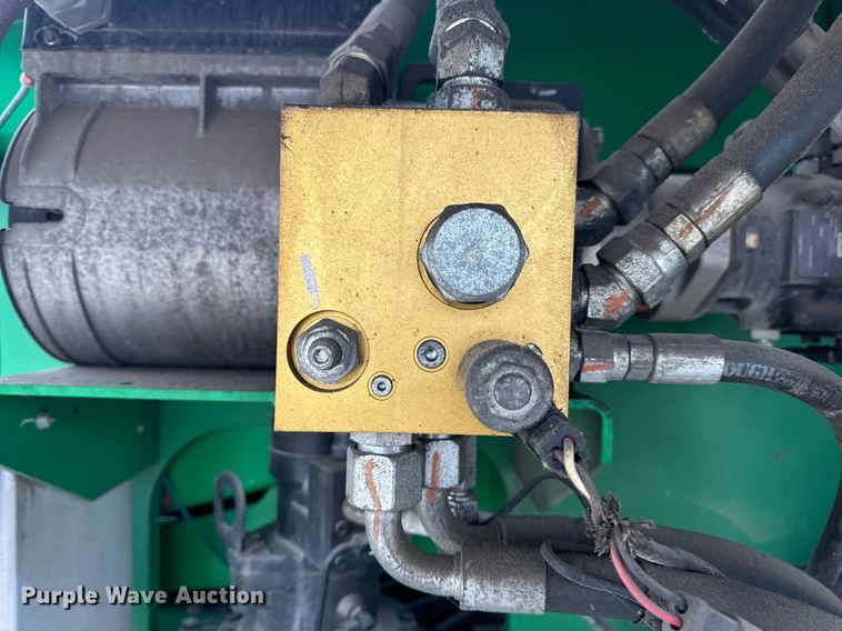 image for item DV1866 2015 Genie S-60TRAX boom lift