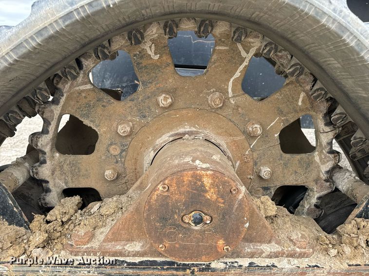 image for item DV1866 2015 Genie S-60TRAX boom lift