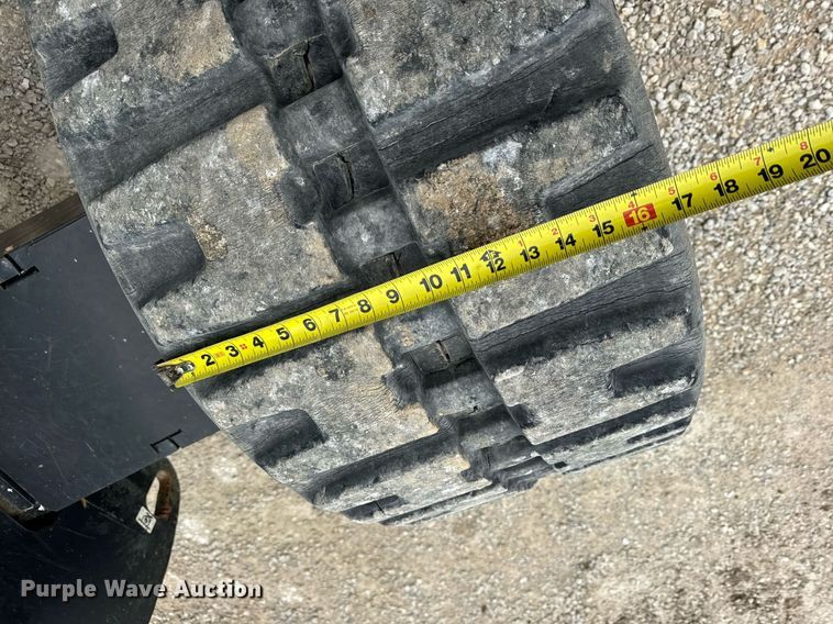 image for item DV1866 2015 Genie S-60TRAX boom lift