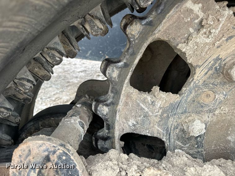 image for item DV1866 2015 Genie S-60TRAX boom lift