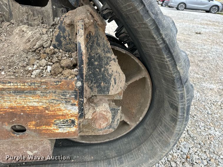 image for item DV1866 2015 Genie S-60TRAX boom lift