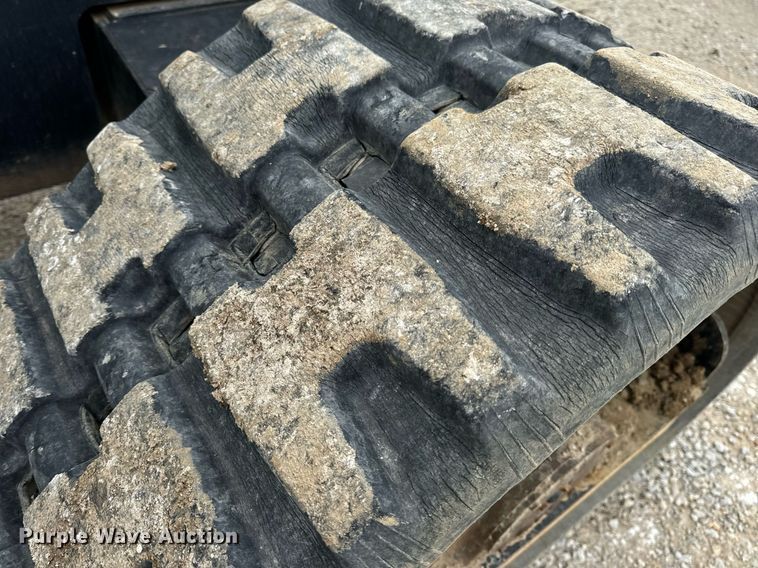 image for item DV1866 2015 Genie S-60TRAX boom lift