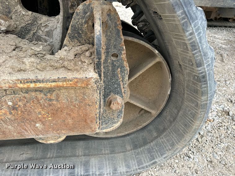 image for item DV1866 2015 Genie S-60TRAX boom lift