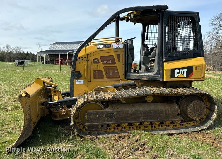image for item DV1869 2016 Caterpillar D5K2 LGP dozer