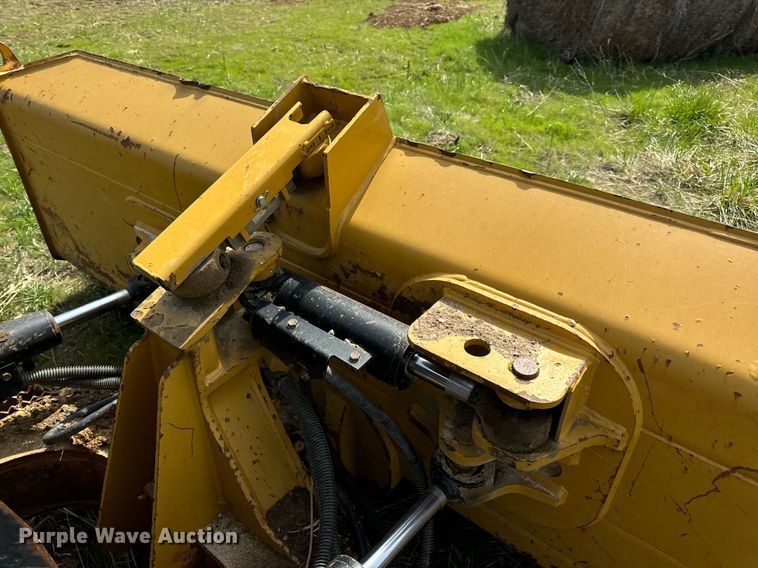 image for item DV1869 2016 Caterpillar D5K2 LGP dozer