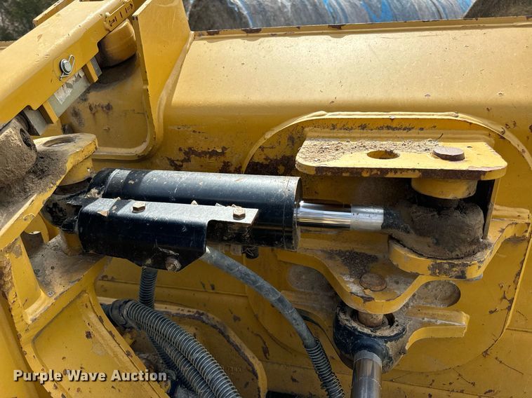 image for item DV1869 2016 Caterpillar D5K2 LGP dozer