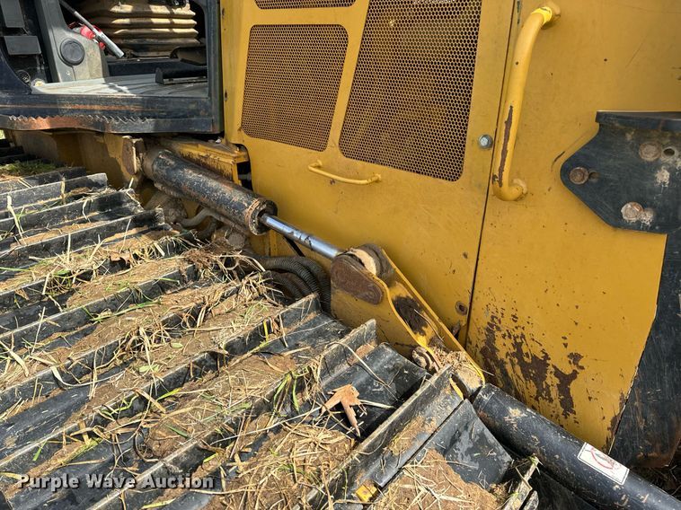 image for item DV1869 2016 Caterpillar D5K2 LGP dozer