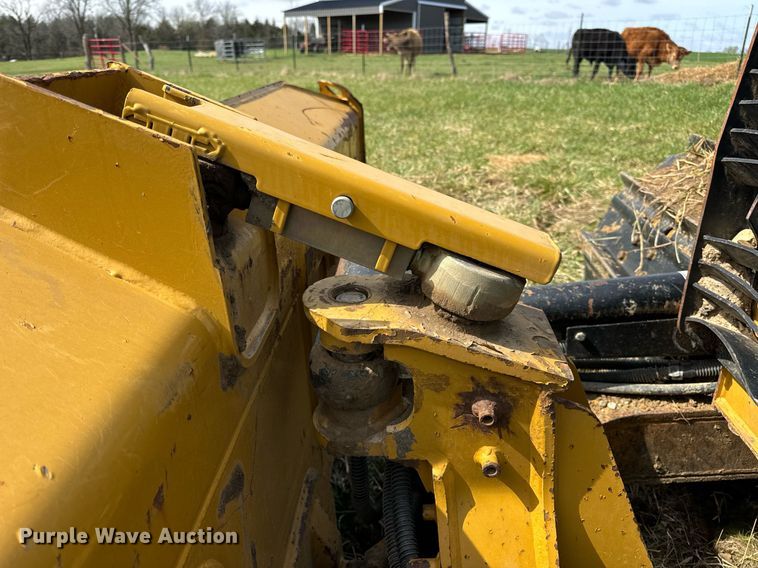 image for item DV1869 2016 Caterpillar D5K2 LGP dozer