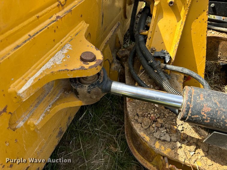 image for item DV1869 2016 Caterpillar D5K2 LGP dozer