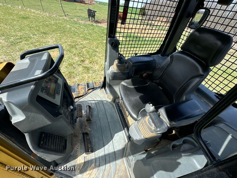 image for item DV1869 2016 Caterpillar D5K2 LGP dozer