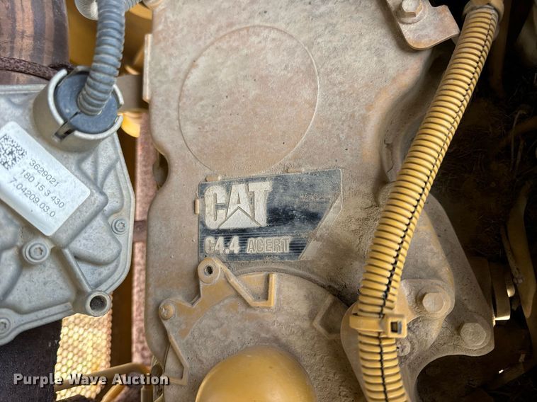 image for item DV1869 2016 Caterpillar D5K2 LGP dozer