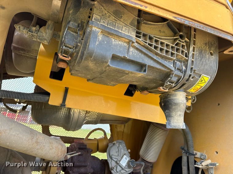 image for item DV1869 2016 Caterpillar D5K2 LGP dozer