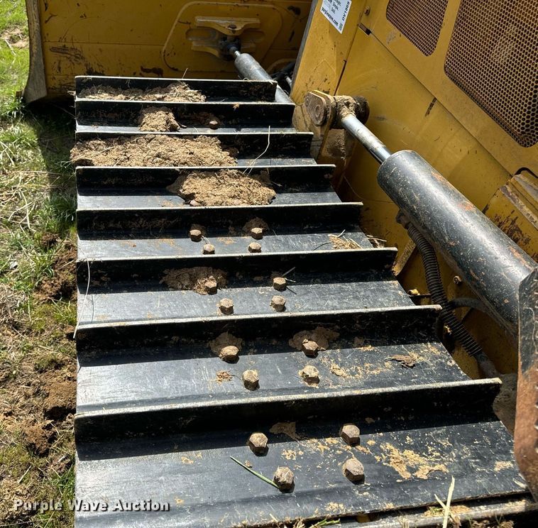 image for item DV1869 2016 Caterpillar D5K2 LGP dozer