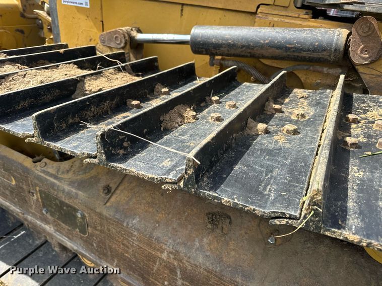 image for item DV1869 2016 Caterpillar D5K2 LGP dozer