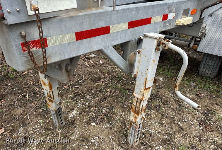 image for item DV1872 2002 Sauber MFG. Co. 4500 pole trailer