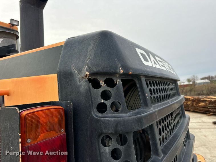 image for item DV1873 2005 Daewoo Mega 300V wheel loader