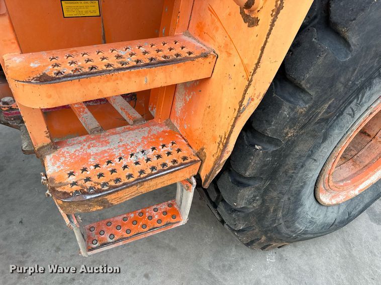 image for item DV1873 2005 Daewoo Mega 300V wheel loader