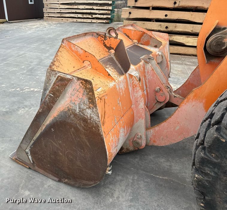 image for item DV1873 2005 Daewoo Mega 300V wheel loader