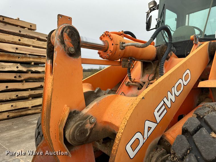 image for item DV1873 2005 Daewoo Mega 300V wheel loader