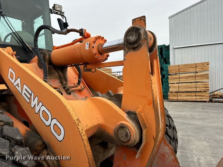 image for item DV1873 2005 Daewoo Mega 300V wheel loader