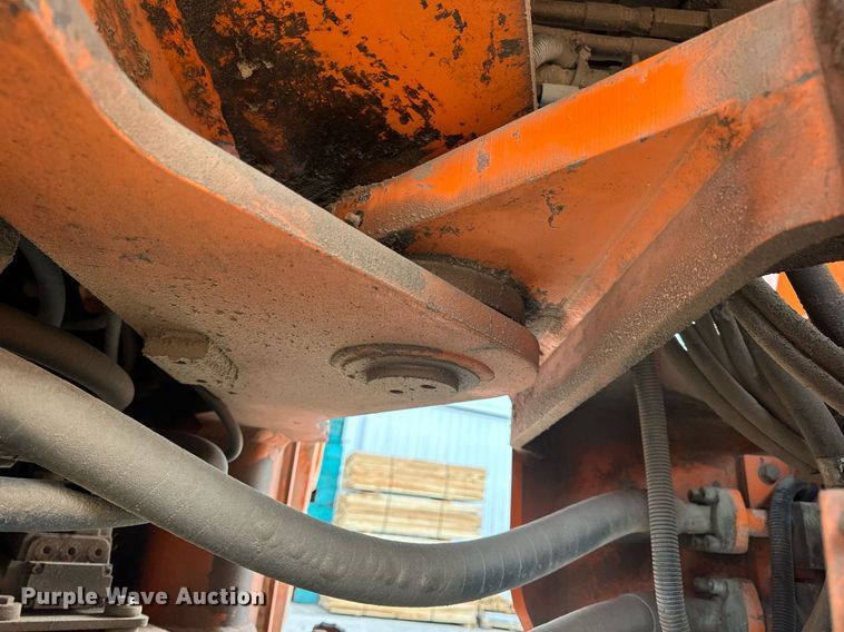 image for item DV1873 2005 Daewoo Mega 300V wheel loader