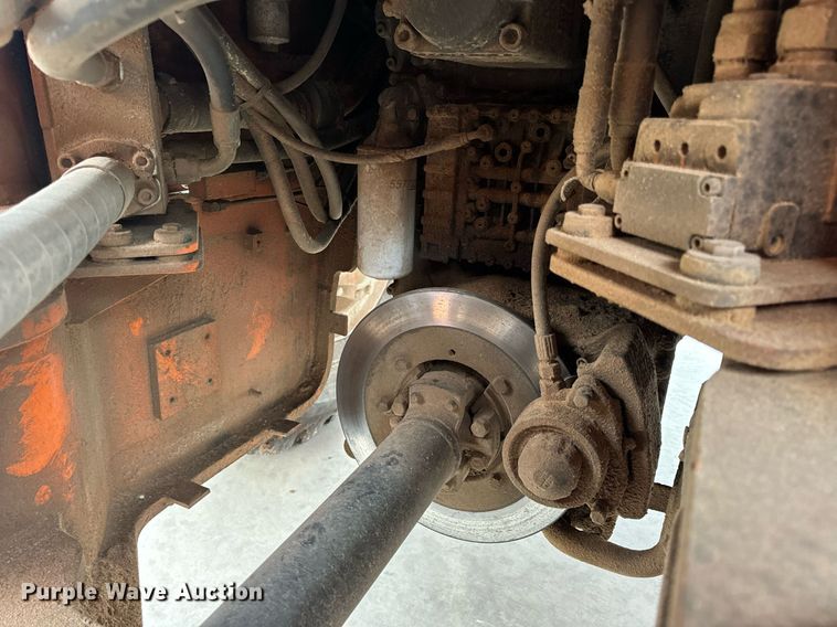 image for item DV1873 2005 Daewoo Mega 300V wheel loader