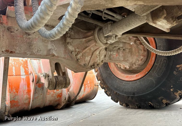 image for item DV1873 2005 Daewoo Mega 300V wheel loader