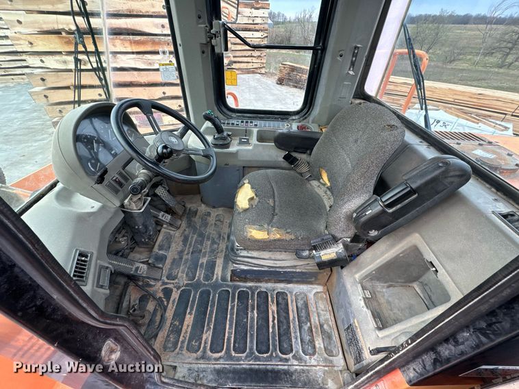 image for item DV1873 2005 Daewoo Mega 300V wheel loader