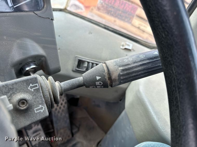 image for item DV1873 2005 Daewoo Mega 300V wheel loader