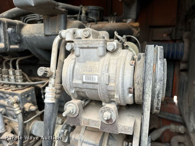 image for item DV1873 2005 Daewoo Mega 300V wheel loader