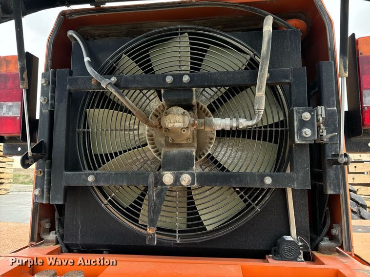 image for item DV1873 2005 Daewoo Mega 300V wheel loader