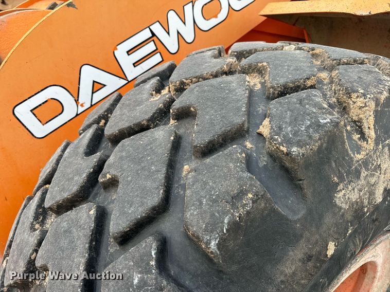 image for item DV1873 2005 Daewoo Mega 300V wheel loader