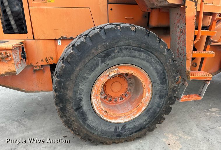 image for item DV1873 2005 Daewoo Mega 300V wheel loader