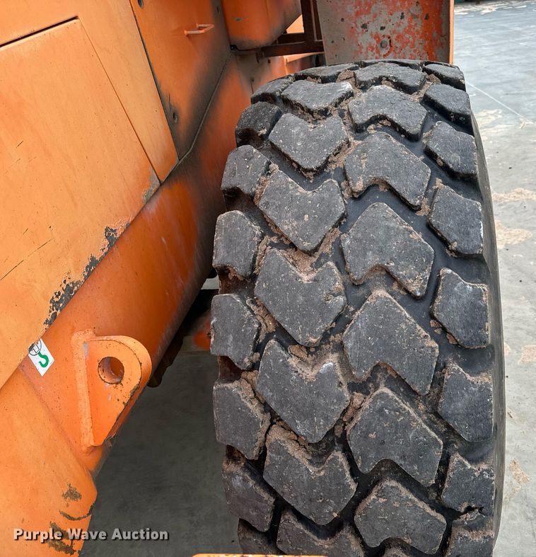 image for item DV1873 2005 Daewoo Mega 300V wheel loader