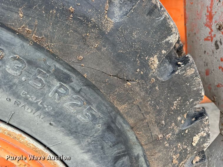 image for item DV1873 2005 Daewoo Mega 300V wheel loader