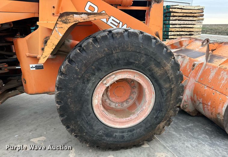 image for item DV1873 2005 Daewoo Mega 300V wheel loader