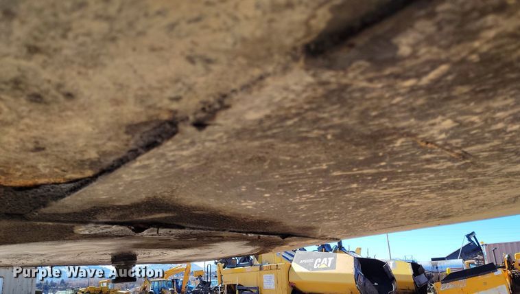 image for item DV6706 1982 Eager Beaver lowboy equipment trailer