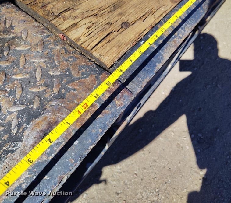 image for item DV6706 1982 Eager Beaver lowboy equipment trailer