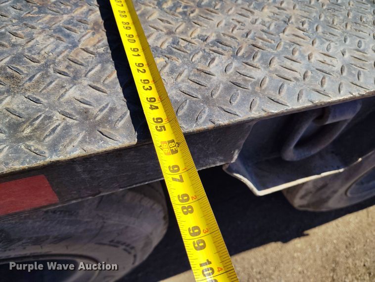 image for item DV6706 1982 Eager Beaver lowboy equipment trailer