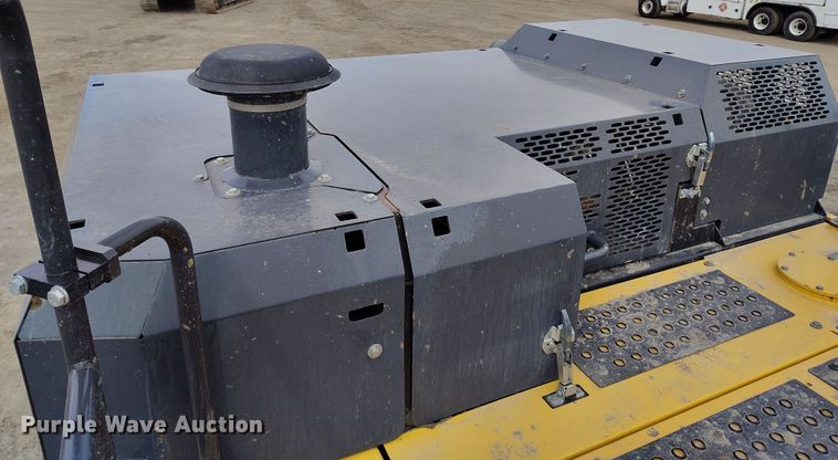 image for item DV6729 2018 John Deere 470G LC excavator