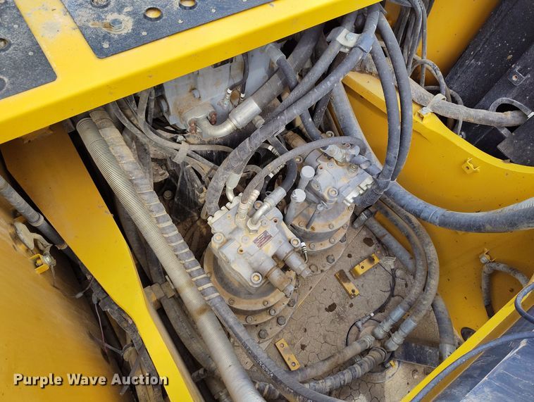 image for item DV6729 2018 John Deere 470G LC excavator