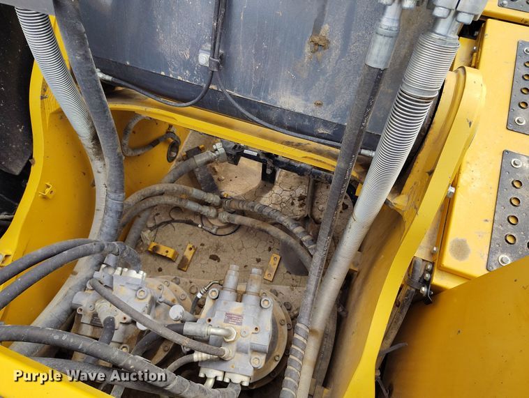 image for item DV6729 2018 John Deere 470G LC excavator