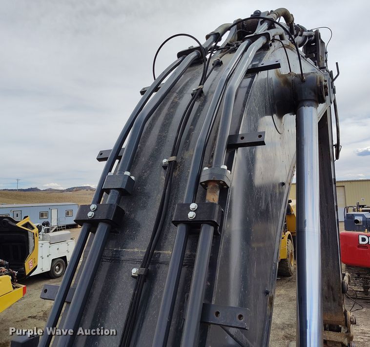 image for item DV6729 2018 John Deere 470G LC excavator